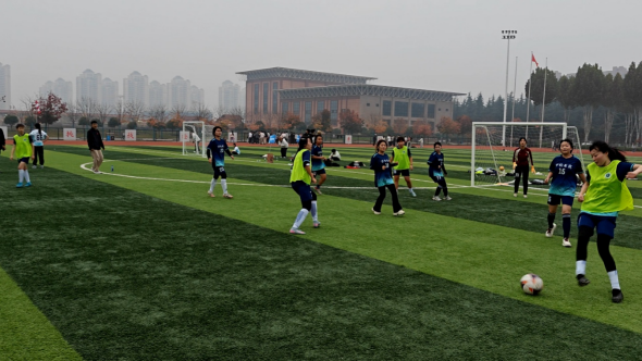 绿茵场上展英姿 创业书院勇夺冠|西京学院女子六人制足球联赛圆满落幕